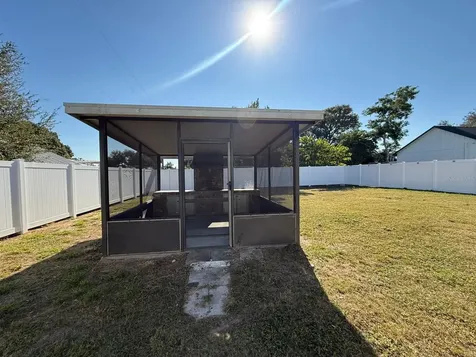 208 Center Street Auburndale FL 33823