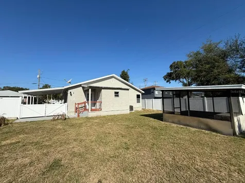 208 Center Street Auburndale FL 33823