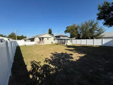 208 Center Street Auburndale FL 33823