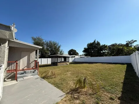 208 Center Street Auburndale FL 33823