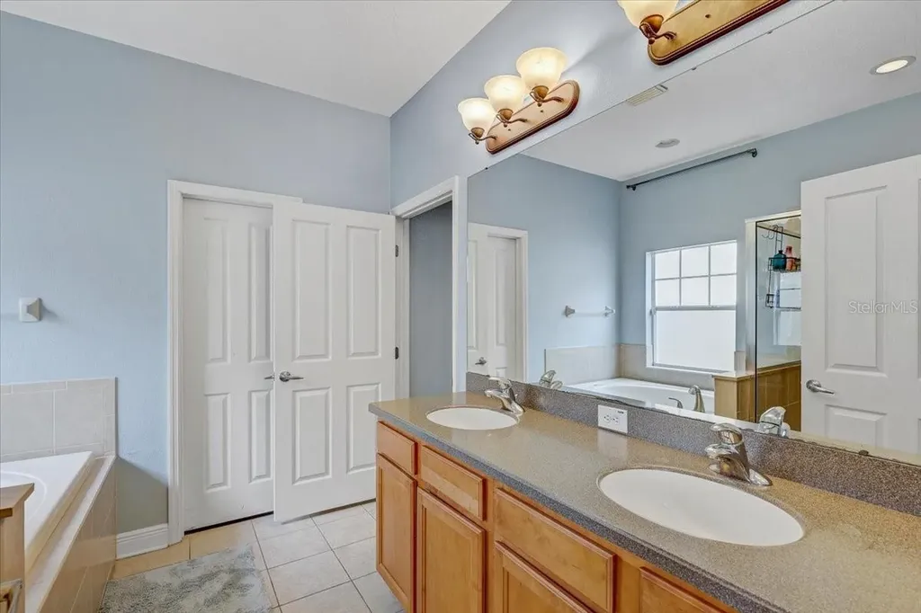 7204 S Saint Patrick Street Tampa FL 33616
