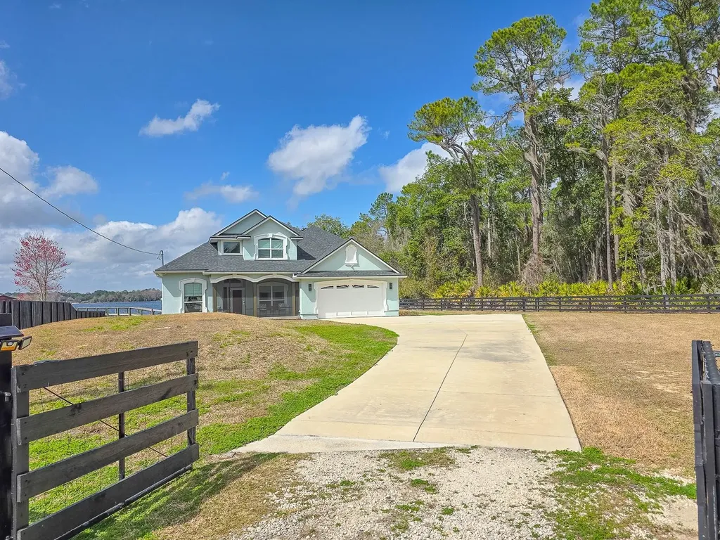 108 Maple Terrace Florahome FL 32140