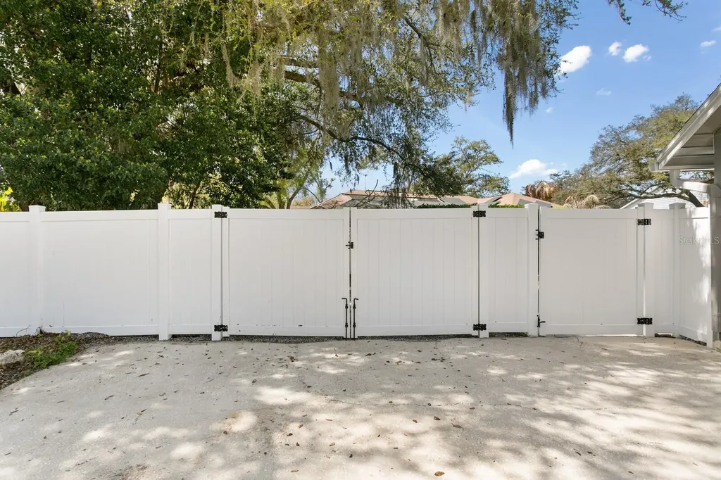 6404 Josephine Arbor Place Temple Terrace FL 33617