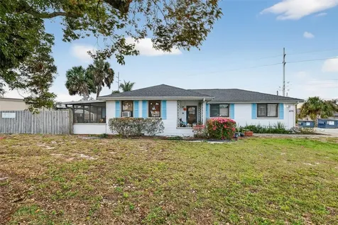 4075 N Highway 19a Mount Dora FL 32757