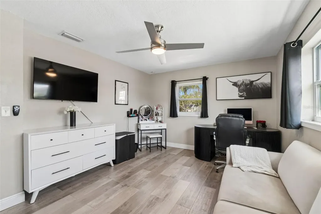 4611 W Paxton Avenue Tampa FL 33611