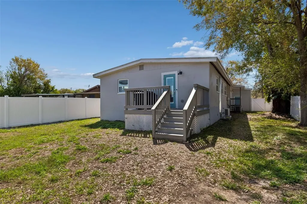 4611 W Paxton Avenue Tampa FL 33611