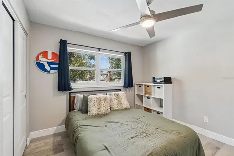 4611 W Paxton Avenue Tampa FL 33611