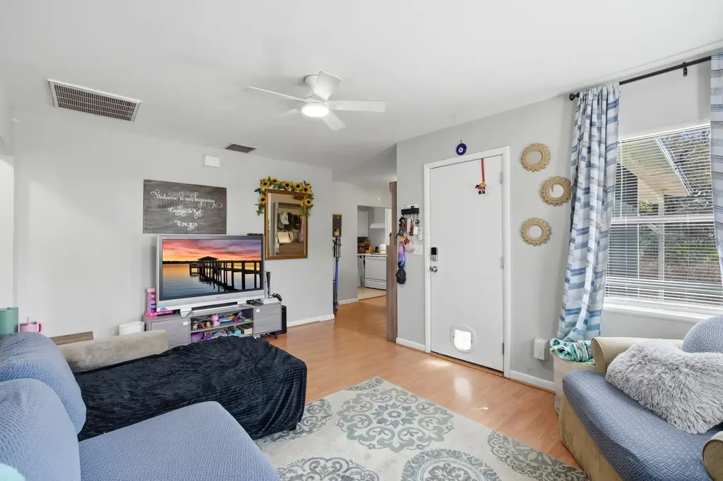 2627 Myrtle Avenue Mims FL 32754