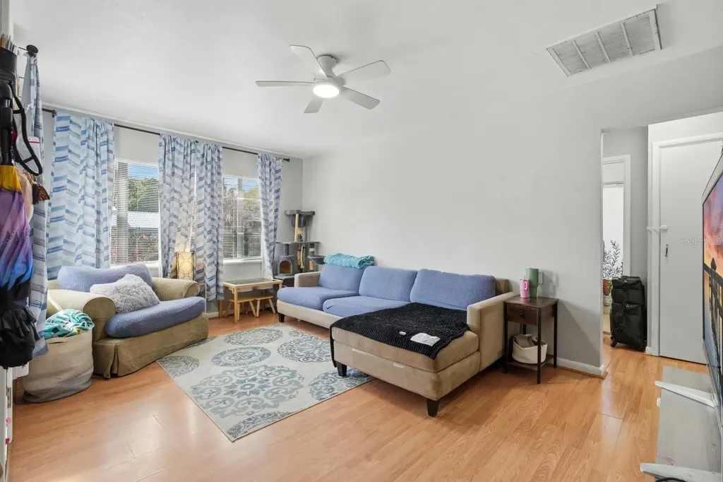 2627 Myrtle Avenue Mims FL 32754