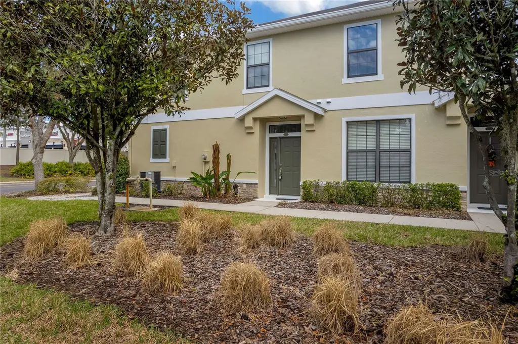 16505 Kingletridge Avenue Lithia FL 33547