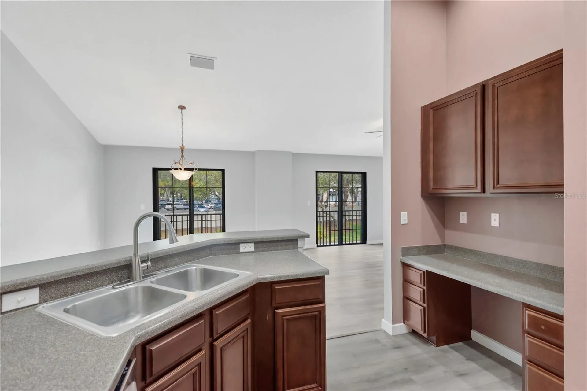 16505 Kingletridge Avenue Lithia FL 33547
