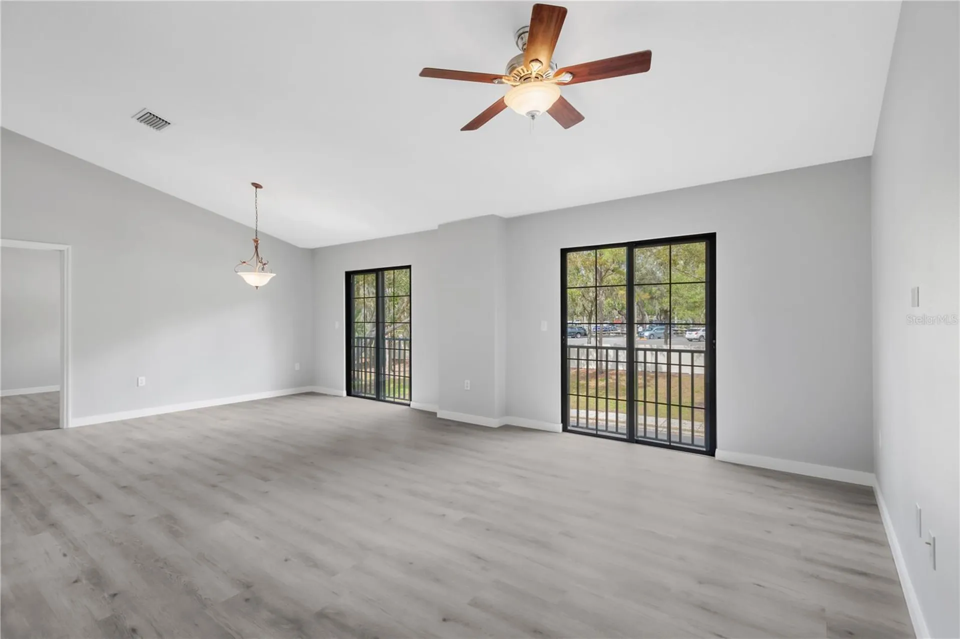16505 Kingletridge Avenue Lithia FL 33547