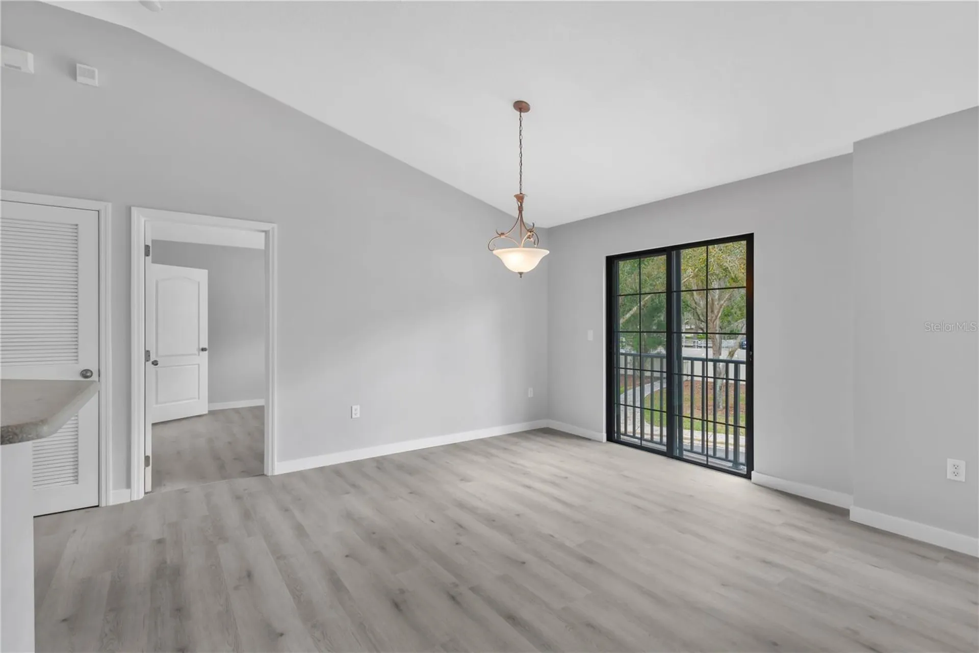 16505 Kingletridge Avenue Lithia FL 33547