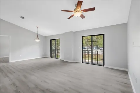 16505 Kingletridge Avenue Lithia FL 33547