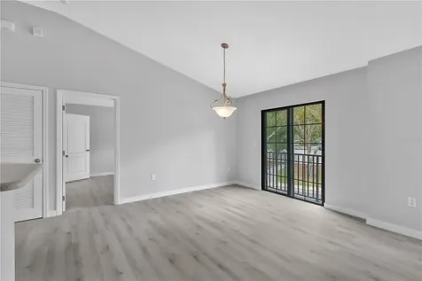 16505 Kingletridge Avenue Lithia FL 33547