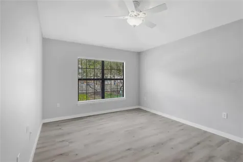 16505 Kingletridge Avenue Lithia FL 33547