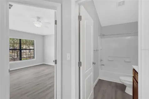 16505 Kingletridge Avenue Lithia FL 33547