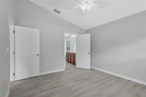 16505 Kingletridge Avenue Lithia FL 33547