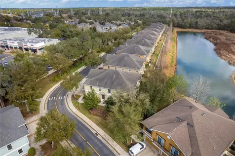 16505 Kingletridge Avenue Lithia FL 33547