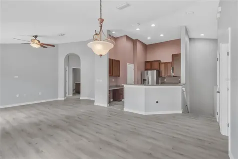 16505 Kingletridge Avenue Lithia FL 33547