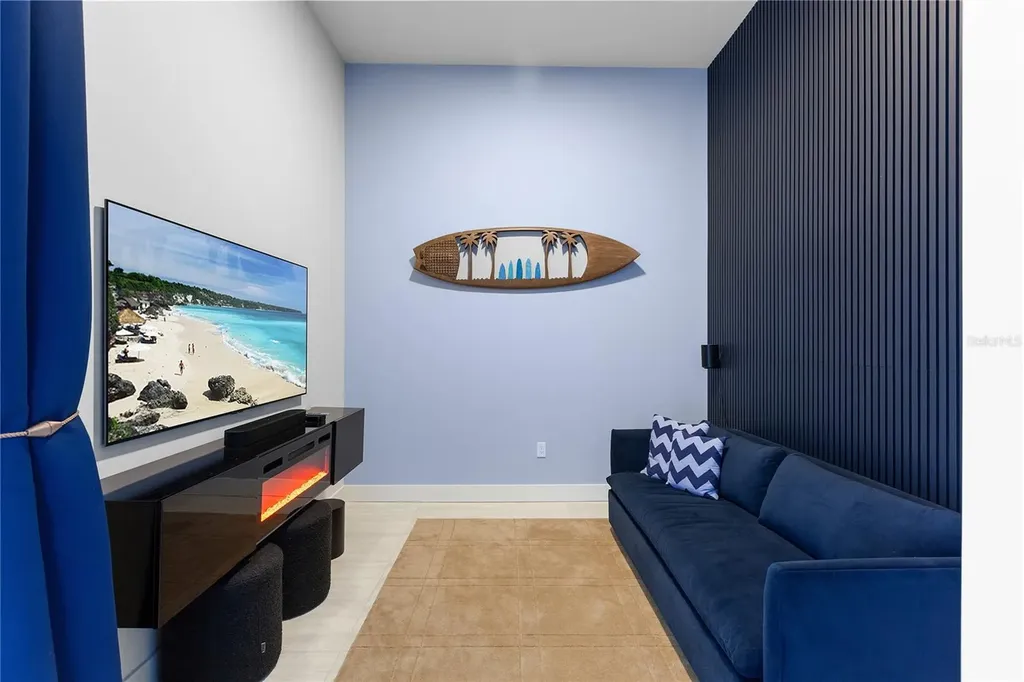 301 Quay Commons Sarasota FL 34236