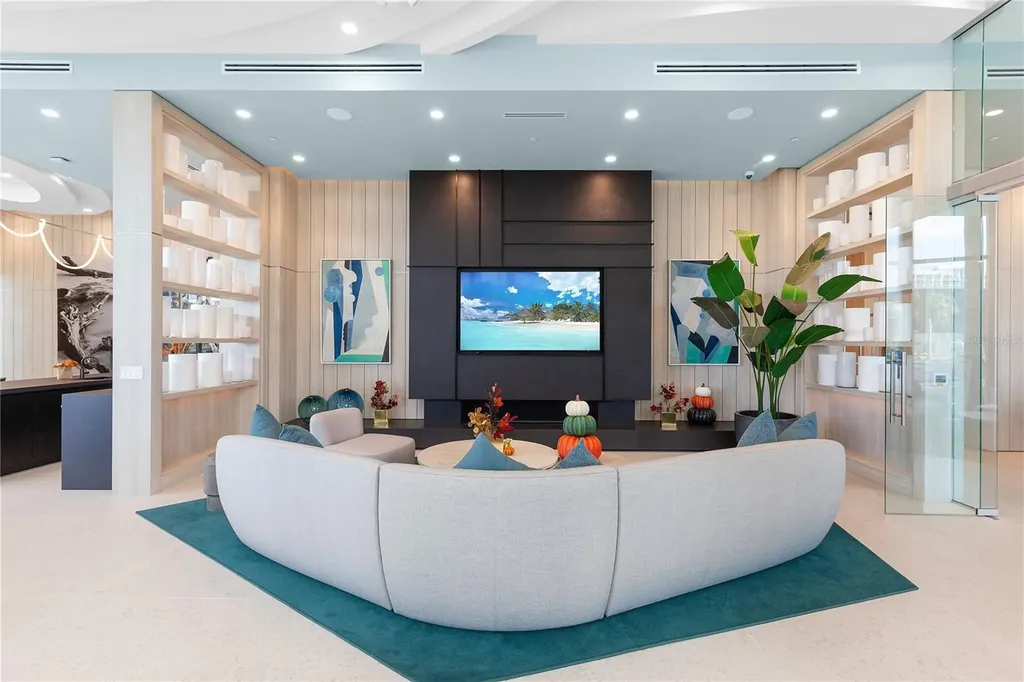 301 Quay Commons Sarasota FL 34236