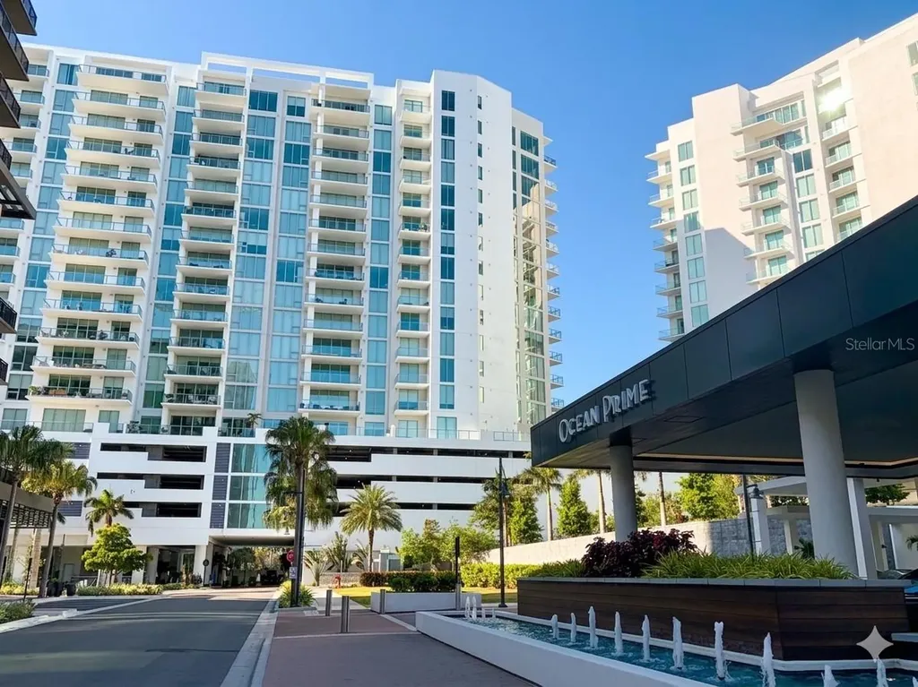 301 Quay Commons Sarasota FL 34236