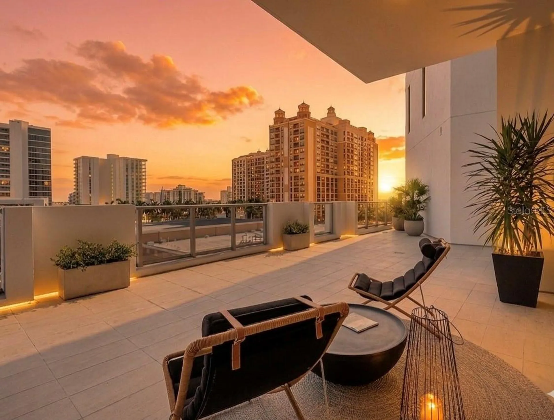 301 Quay Commons Sarasota FL 34236