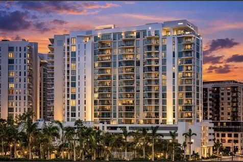 301 Quay Commons Sarasota FL 34236