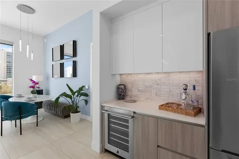 301 Quay Commons Sarasota FL 34236