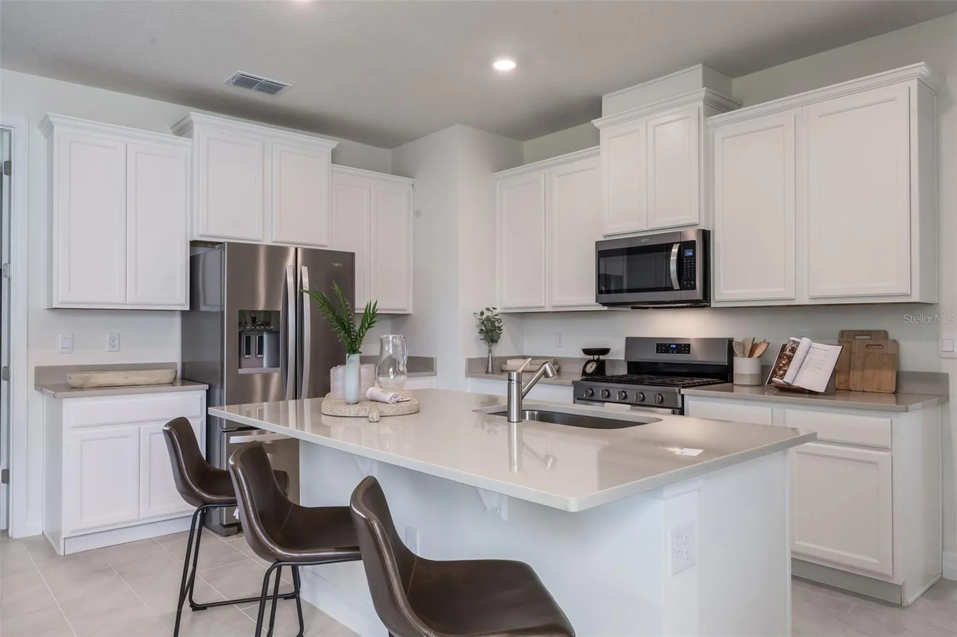 3961 Kennebunk Loop Mount Dora FL 32757