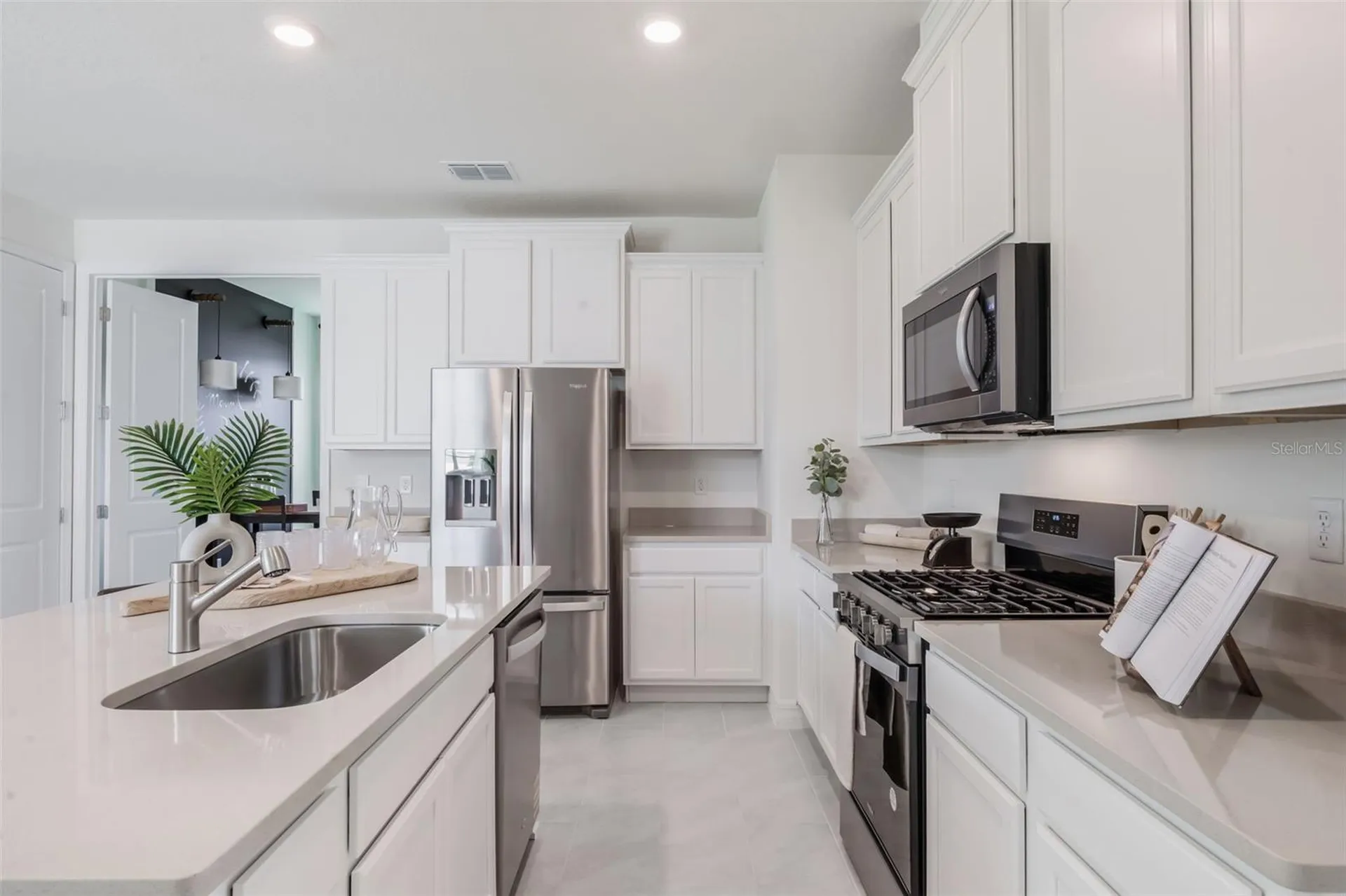 3961 Kennebunk Loop Mount Dora FL 32757