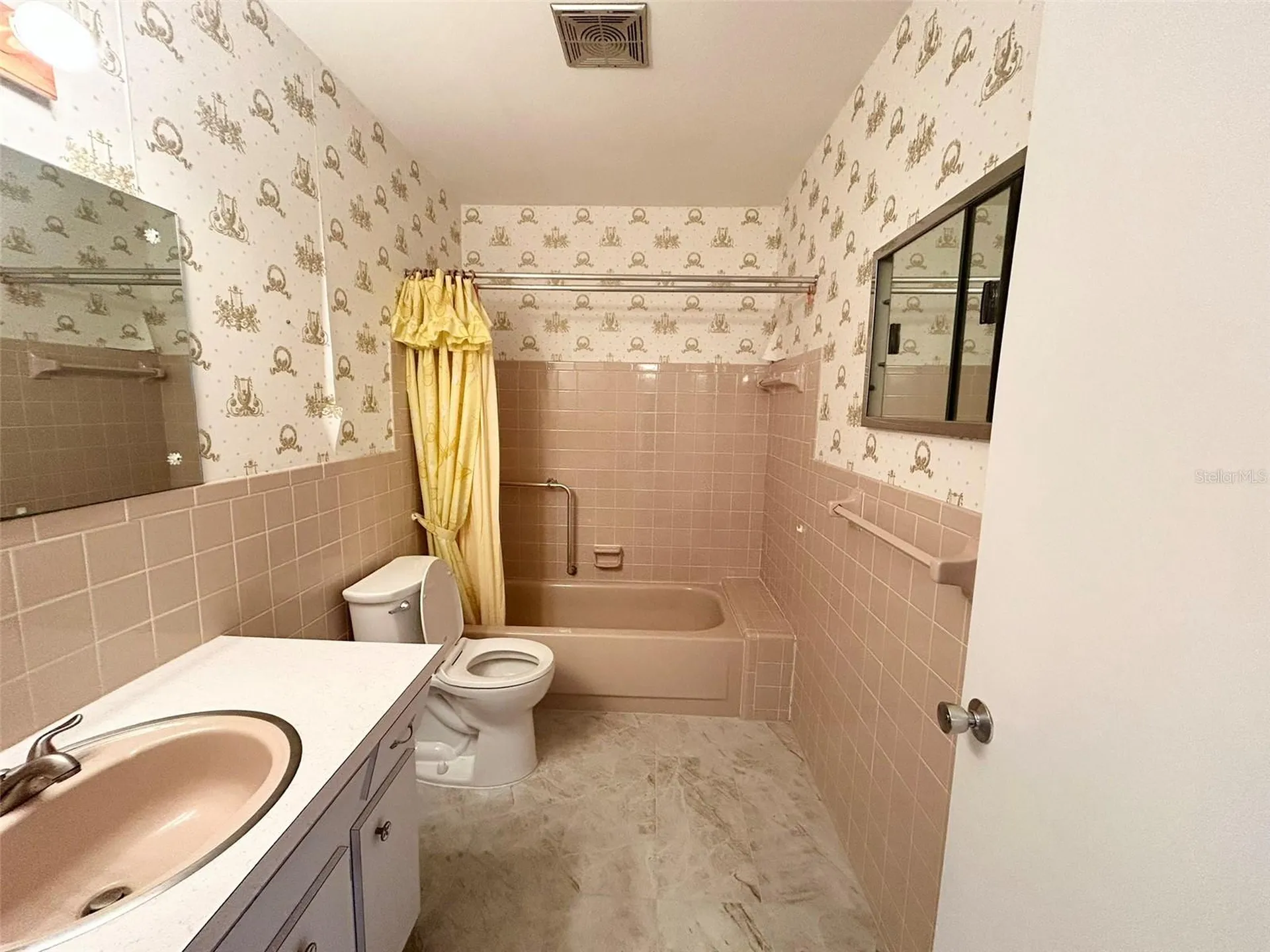 2400 Columbia Drive Clearwater FL 33763