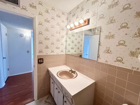 2400 Columbia Drive Clearwater FL 33763