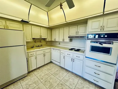 2400 Columbia Drive Clearwater FL 33763