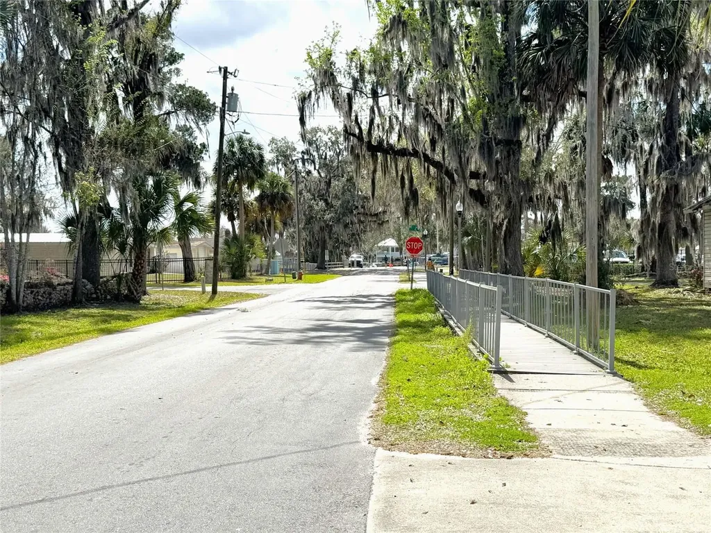 222 NE 1st Avenue Crystal River FL 34429
