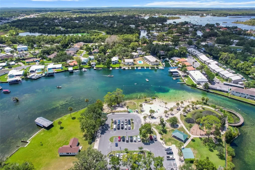 222 NE 1st Avenue Crystal River FL 34429