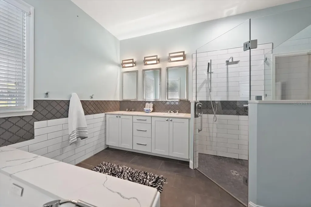 707 Lansden Court Tarpon Springs FL 34689