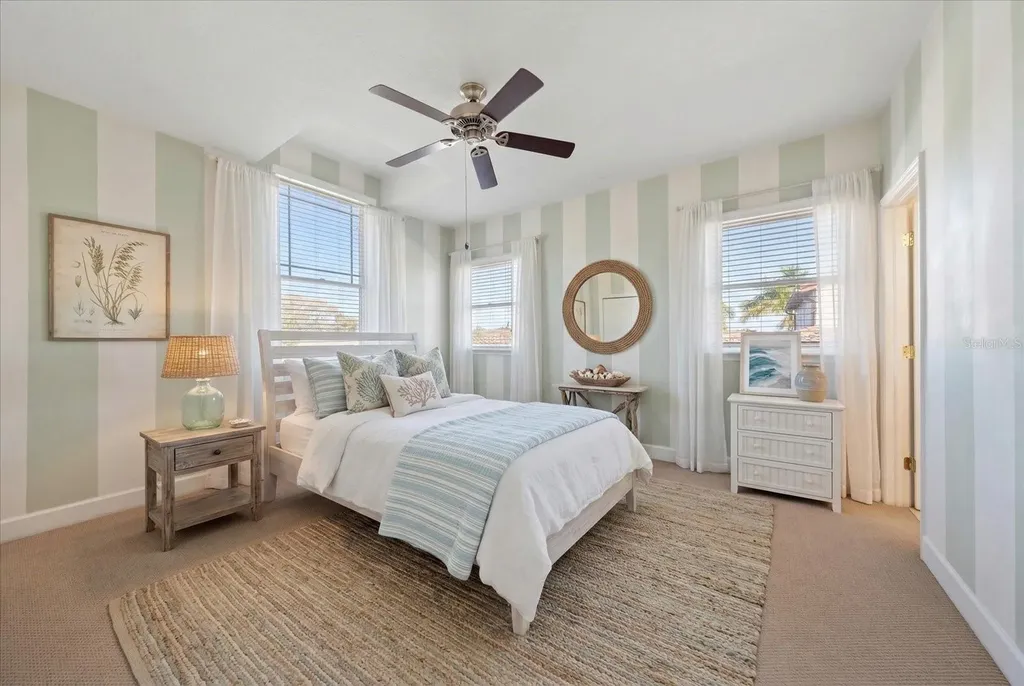 707 Lansden Court Tarpon Springs FL 34689
