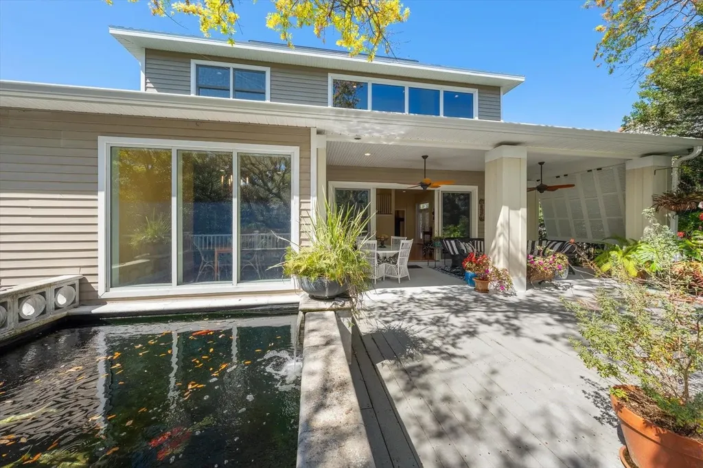 707 Lansden Court Tarpon Springs FL 34689