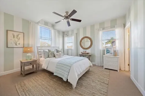 707 Lansden Court Tarpon Springs FL 34689