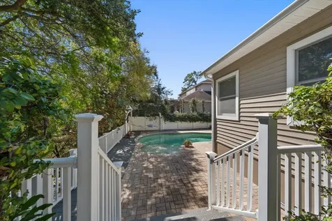 707 Lansden Court Tarpon Springs FL 34689