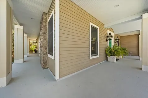 707 Lansden Court Tarpon Springs FL 34689