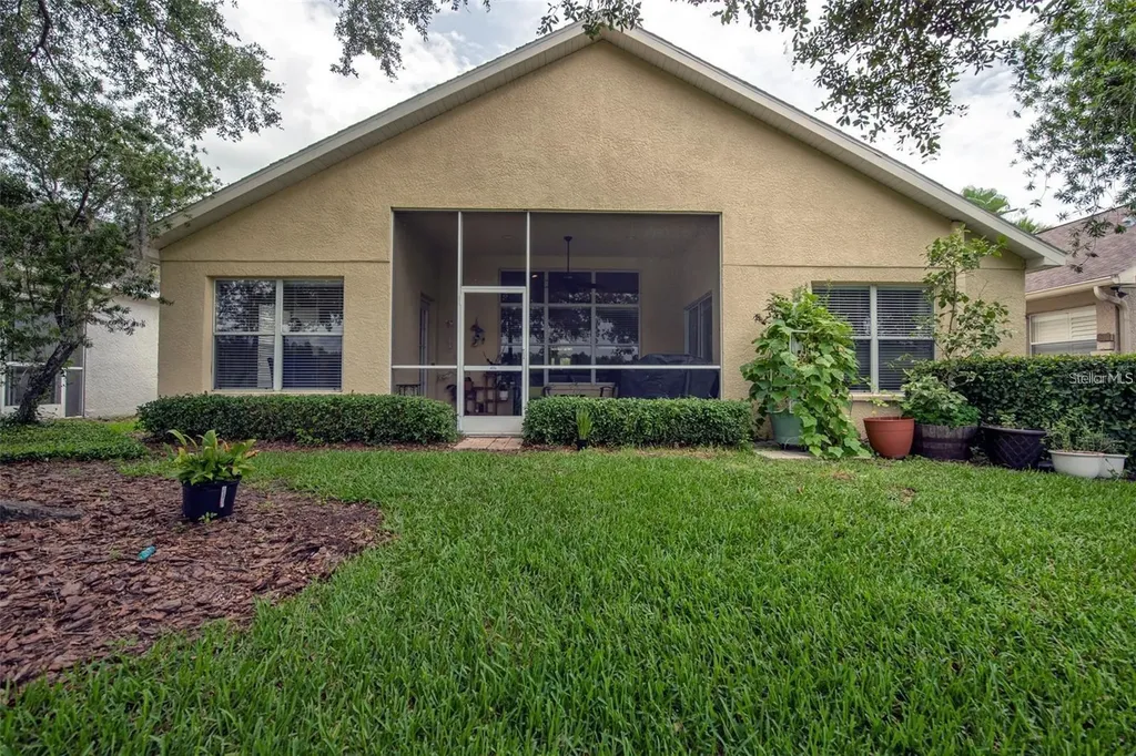 18821 Maisons Drive Lutz FL 33558