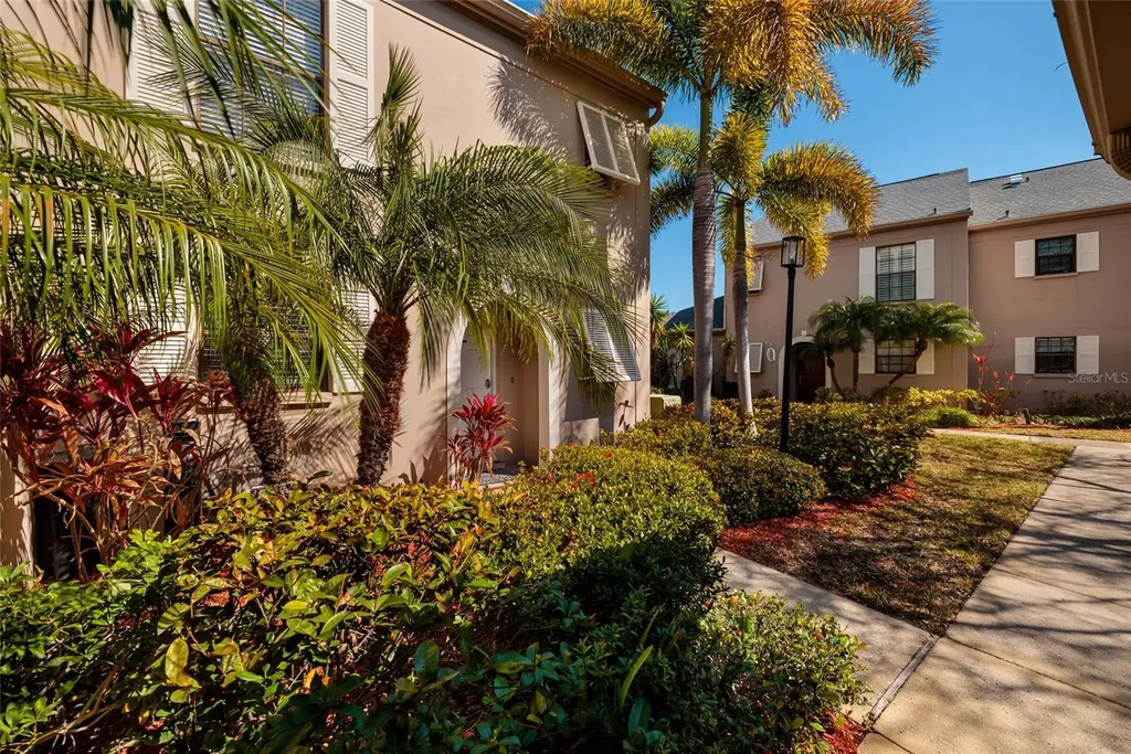 2480 Pelican Court Clearwater FL 33762