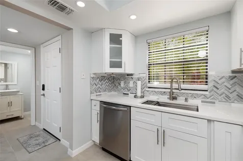 2480 Pelican Court Clearwater FL 33762