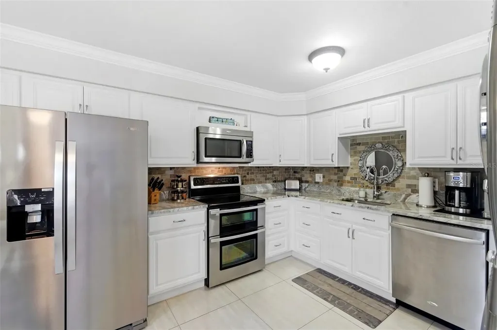 4911 Coquina Key Drive SE St Petersburg FL 33705