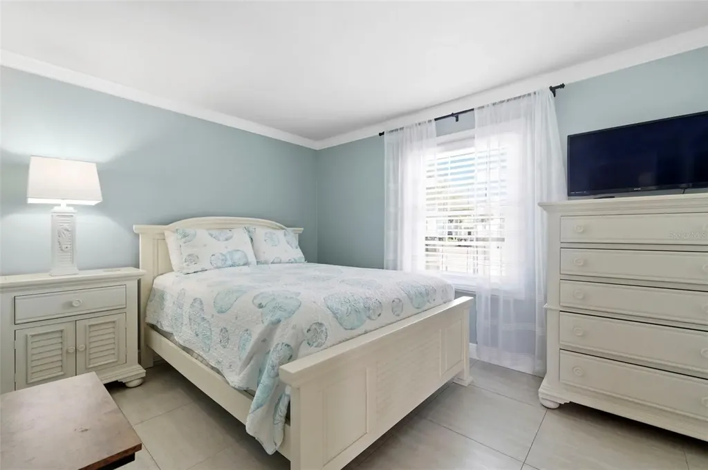 4911 Coquina Key Drive SE St Petersburg FL 33705
