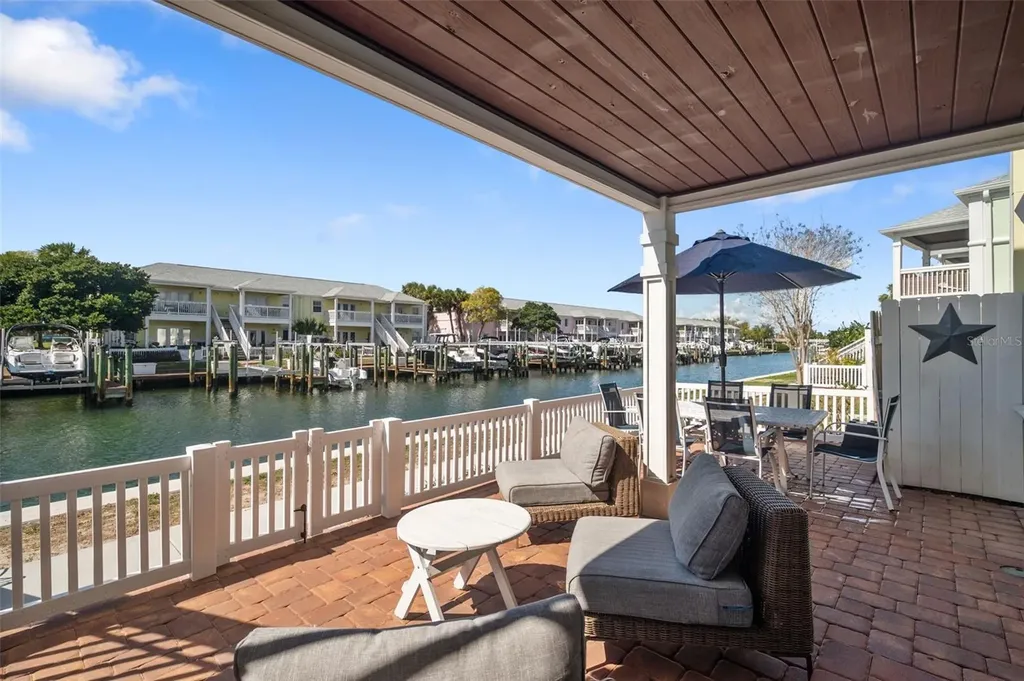 4911 Coquina Key Drive SE St Petersburg FL 33705