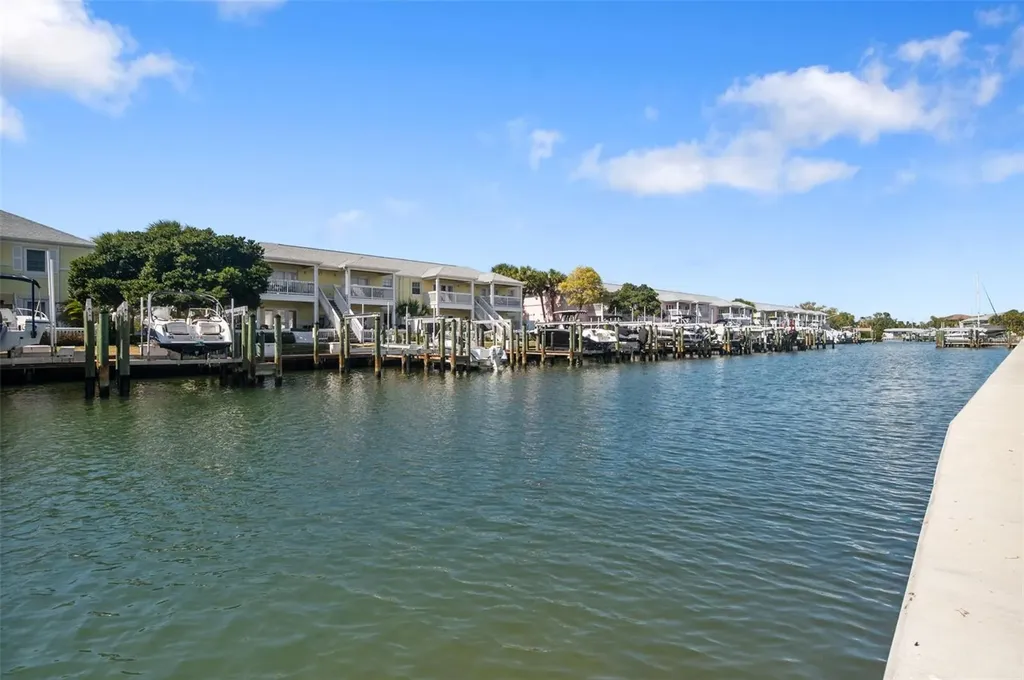 4911 Coquina Key Drive SE St Petersburg FL 33705